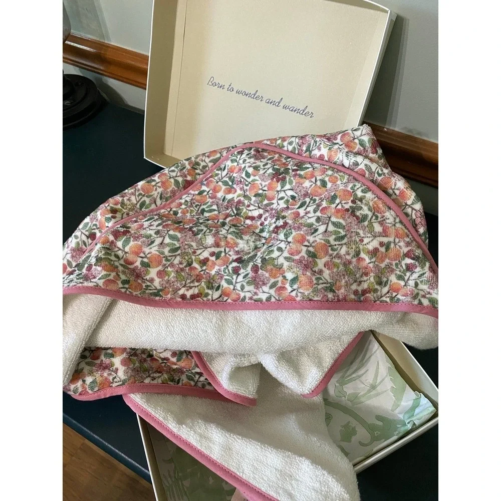 Timo & Violet Hooded Towel 100% cotton peach Blossom Floral